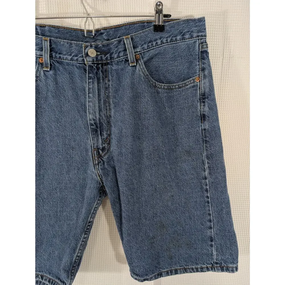 Levis measurements waist